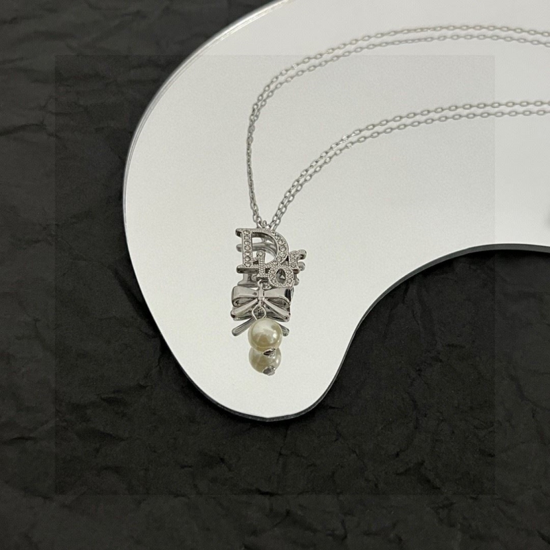 chr1st1an D10r necklaces